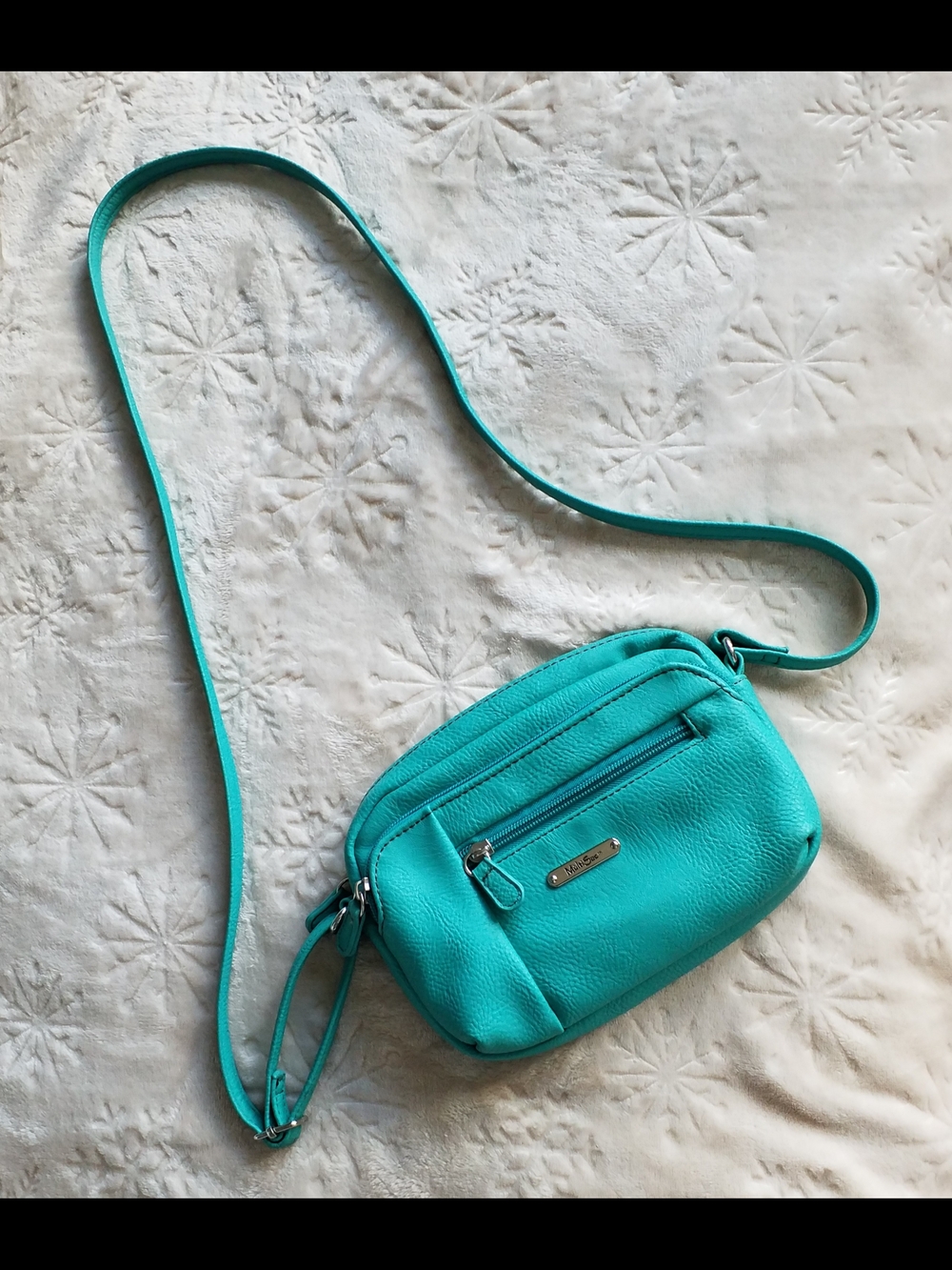 Turquoise Leather Crossbody Bag with Front Zip Pocket